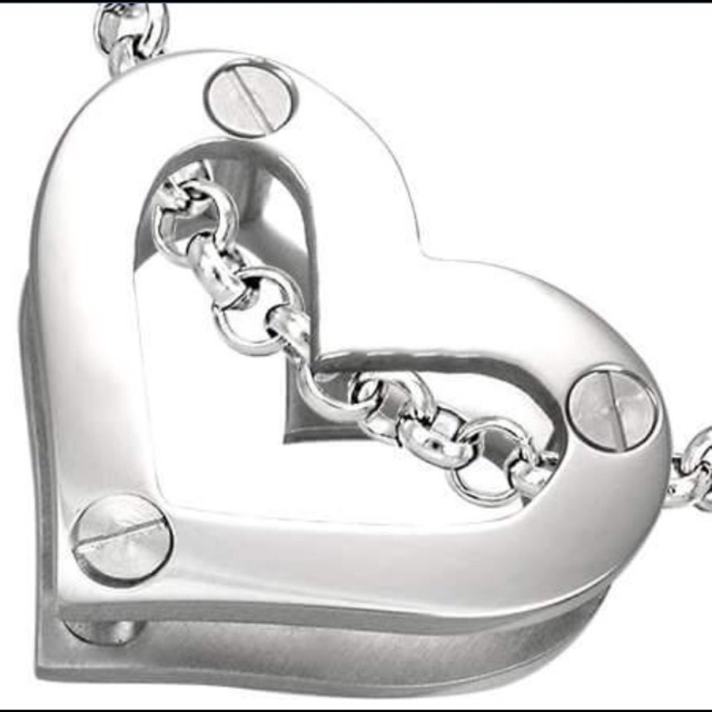 STAINLESS STEEL SCREW OPEN HEART CHARM PENDANT